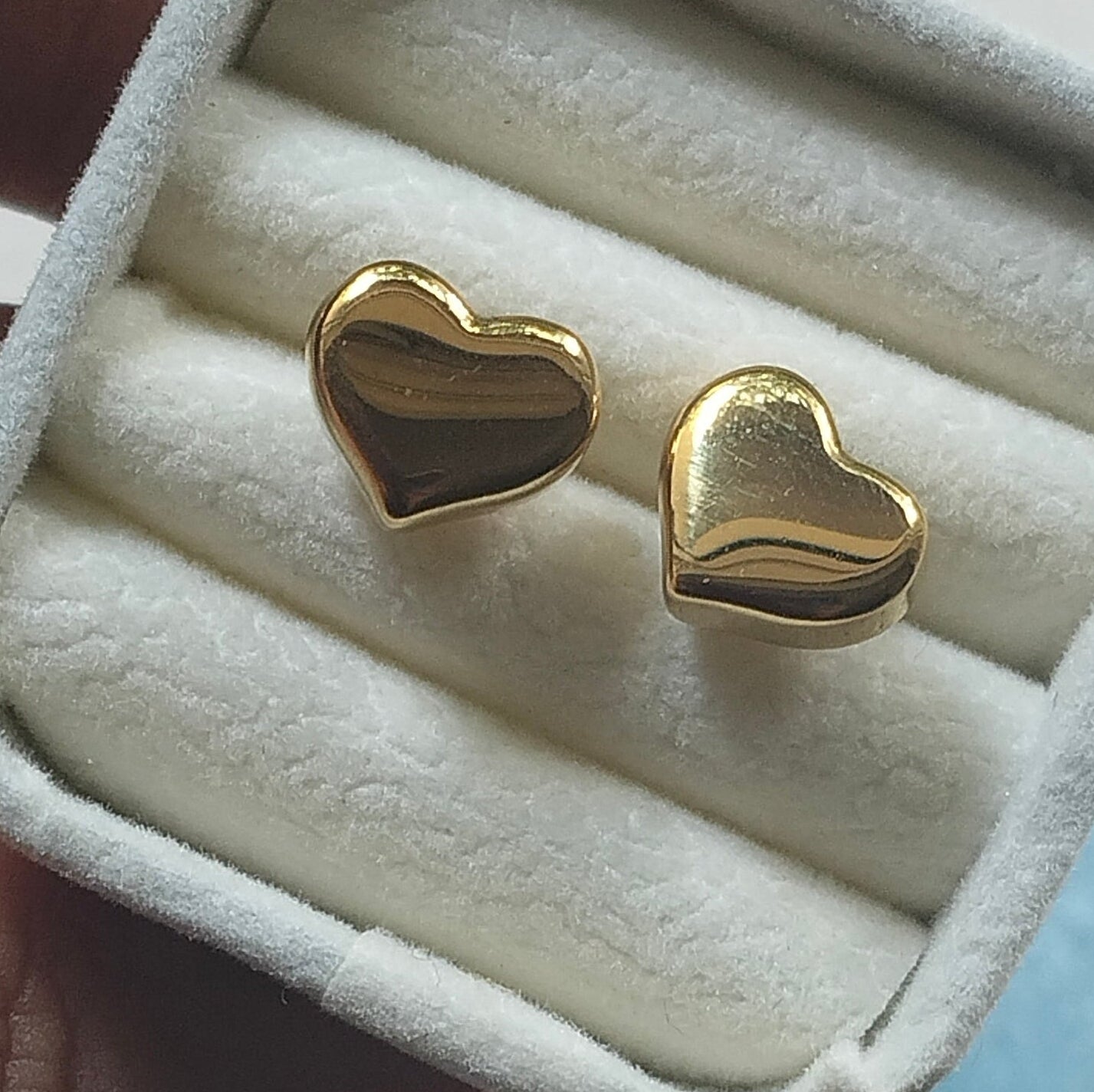 Amour puffy heart stud earrings