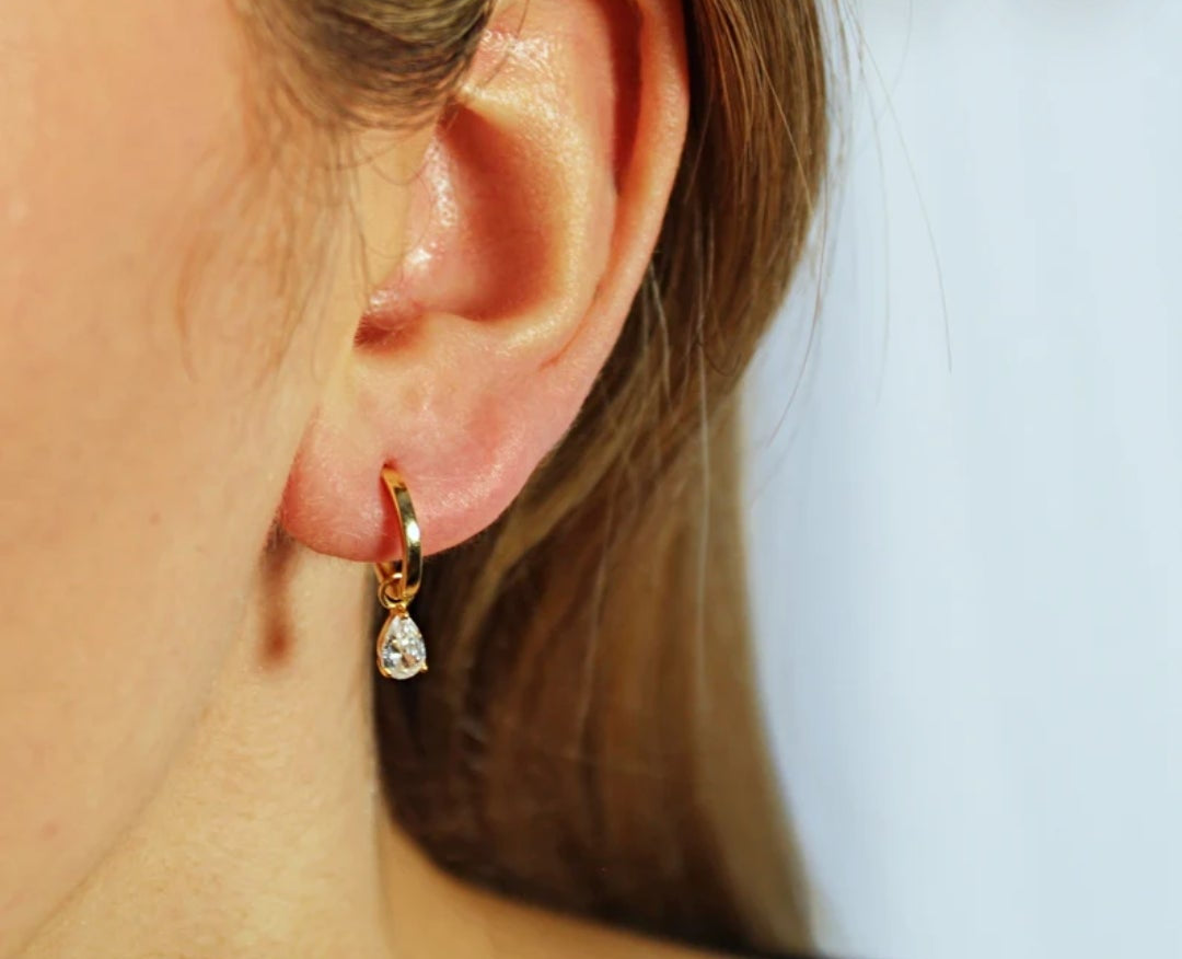 Éclat Teardrop Hoop Earrings
