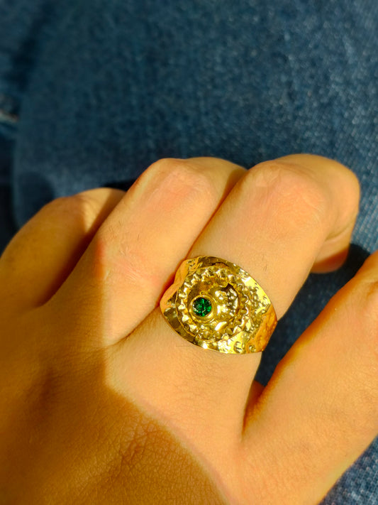 Zeenat Emerald ring