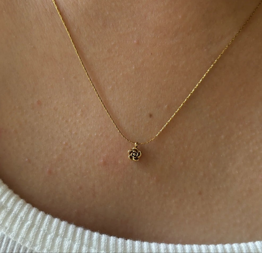 Rosette necklace