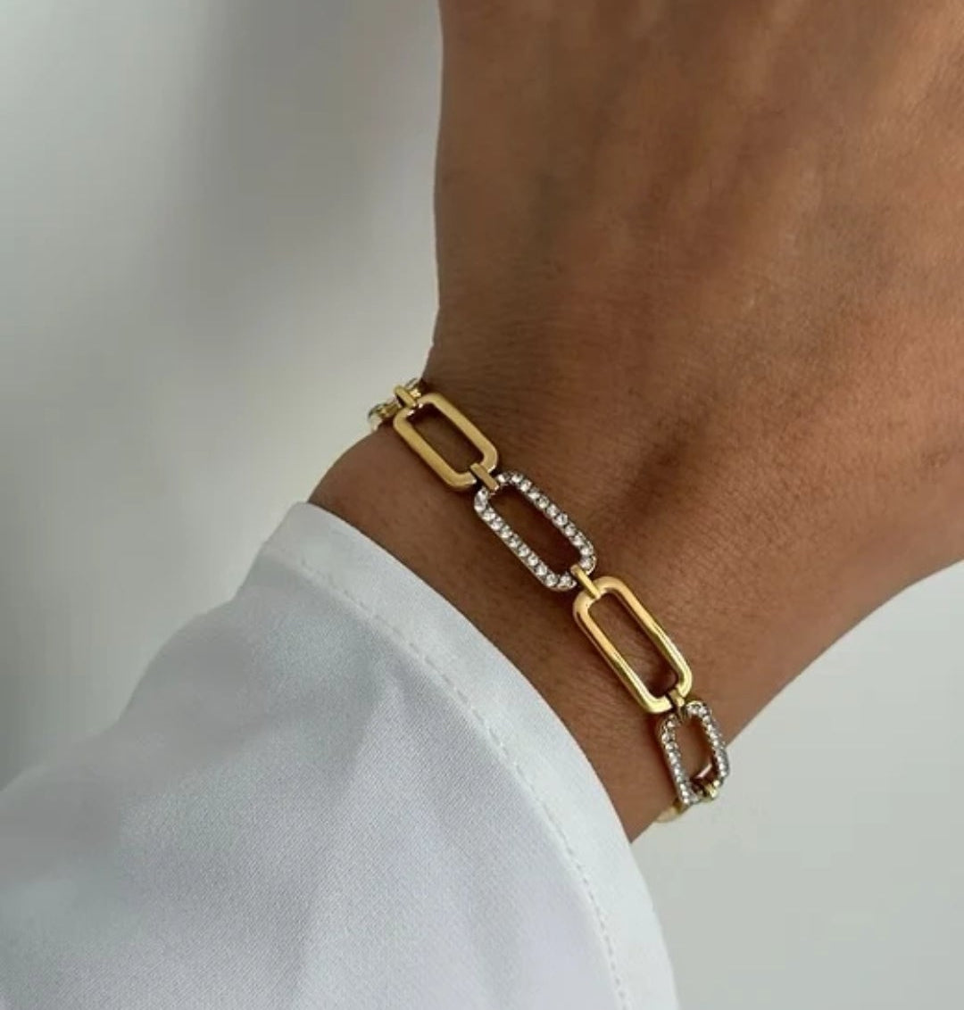 The Avenue Crystal Link Bracelet