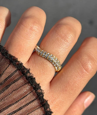 The Shimmering Wave Band ring