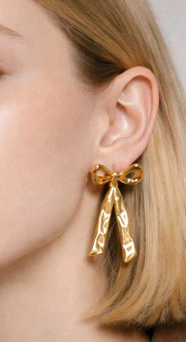 Étoile Bow Statement Earrings