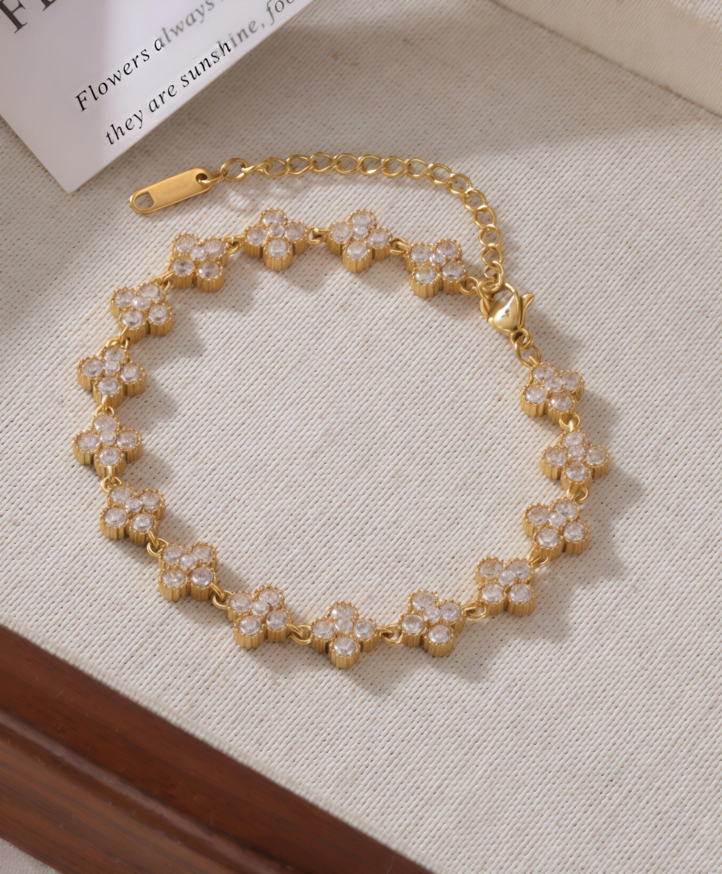 Clover bracelet