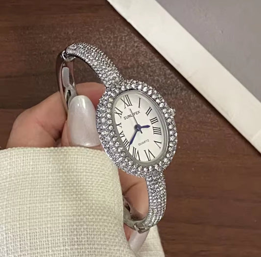 Baignoire Elegance Crystal Watch